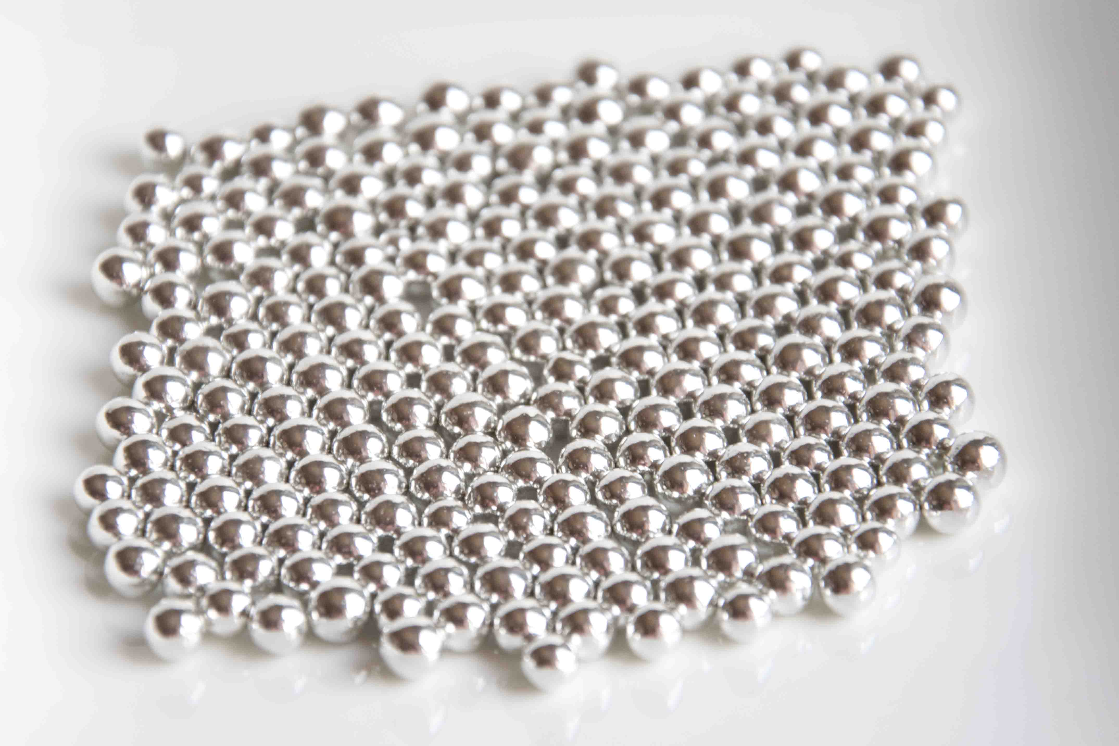 Cukrové perličky stříbrné, střední – 50 g